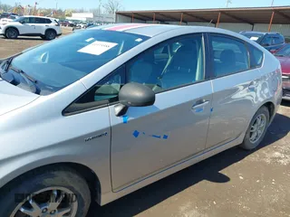 2011 Toyota Prius I with VIN JTDKN3DU5B0249082, listed as a IAAI auction lot 41975588 with 265,207 mi miles. Bid and sale history available at carsss.com. Image 14.