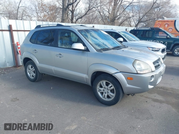 2007 Hyundai Tucson SE with VIN KM8JN72DX7U492369, listed as a IAAI auction lot 41665512 with 228,660 mi miles and . Bid and sale history available at DreamBid. Image 1.