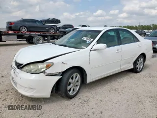 2005 Toyota Camry STD z VIN 4T1BE32K85U384311, wystawiony jako Copart lot #57506345 z przebiegiem 243 890 mil mil oraz Szkoda całkowita • Salvage title. Historia ofert i sprzedaży dostępna na DreamBid. Obrazek 1.