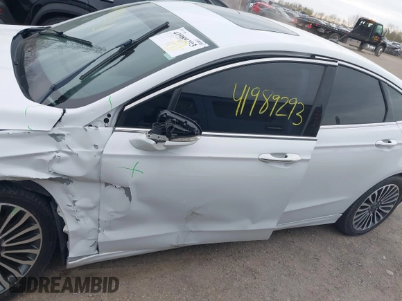 2018 Ford Fusion SE with VIN 3FA6P0HD6JR175468, listed as a IAAI auction lot 41989293 with 107,273 mi miles. Bid and sale history available at carsss.com. Image 14.