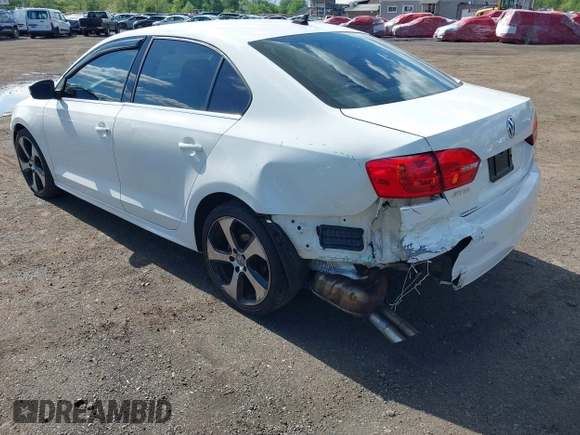 2014 Volkswagen Jetta SE z VIN 3VWD17AJ2EM201544, wystawiony jako IAAI lot #42190501 z przebiegiem 160 137 mil mil oraz . Historia ofert i sprzedaży dostępna na DreamBid. Obrazek 6.