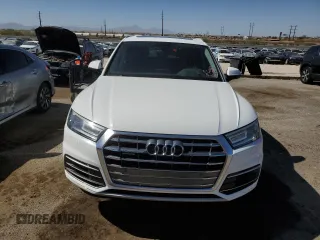 2020 Audi Q5 Premium z VIN WA1ANAFY3L2013367, wystawiony jako Copart lot #57328025 z przebiegiem Nie podano mil oraz Szkoda całkowita • Salvage title. Historia ofert i sprzedaży dostępna na DreamBid. Obrazek 5.