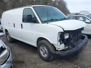 2013 Chevrolet Express Cargo z VIN 1GCWGFCA4D1108652, wystawiony jako IAAI lot #41798613 z przebiegiem 147 813 mil mil oraz . Historia ofert i sprzedaży dostępna na DreamBid. Obrazek 1.