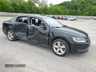 2013 Volkswagen Passat SE z VIN 1VWBH7A34DC028906, wystawiony jako Copart lot #58210265 z przebiegiem 294 953 mil mil oraz Szkoda całkowita • Salvage title. Historia ofert i sprzedaży dostępna na DreamBid. Obrazek 4.