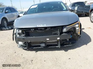 2025 Kia K4 LXS with VIN 3KPFT4DE6SE015837, listed as a IAAI auction lot 41817178 with 6,286 mi miles. Bid and sale history available at carsss.com. Image 6.