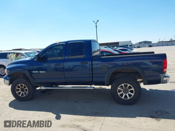 2005 Dodge 3500 SLT z VIN 3D7LS38CX5G847351, wystawiony jako IAAI lot #41649246 z przebiegiem 260 590 mil mil oraz . Historia ofert i sprzedaży dostępna na DreamBid. Obrazek 15.
