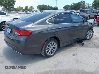 2015 Chrysler 200 C z VIN 1C3CCCCGXFN514288, wystawiony jako IAAI lot #42492656 z przebiegiem 58 429 mil mil oraz . Historia ofert i sprzedaży dostępna na DreamBid. Obrazek 4.