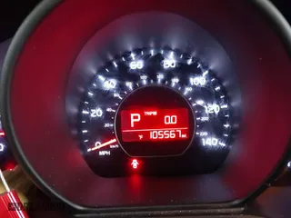 2014 Kia Soul with VIN KNDJN2A27E7036140, listed as a IAAI auction lot 41448167 with 105,567 mi miles. Bid and sale history available at carsss.com. Image 7.