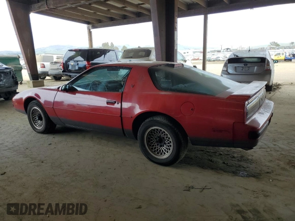 1986 Pontiac Firebird with VIN 1G2FX87S7GL202276, listed as a Copart auction lot 46745175 with 32,777 mi miles and Clean title. Bid and sale history available at DreamBid. Image 2.