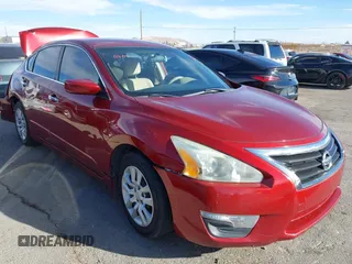 2014 Nissan Altima SV with VIN 1N4AL3AP2EN386414, listed as a IAAI auction lot 41739659 with 138,806 mi miles and . Bid and sale history available at carsss.com. Image 1.