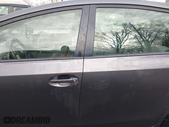 2015 Toyota Prius Two with VIN JTDZN3EU8FJ022093, listed as a IAAI auction lot 41993308 with 114,648 mi miles and . Bid and sale history available at DreamBid. Image 15.