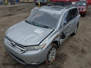2013 Toyota Highlander with VIN 5TDZK3EH4DS113437, listed as a IAAI auction lot 41534301 with 150,432 mi miles. Bid and sale history available at carsss.com. Image 6.