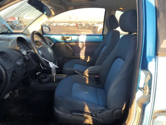 2004 Volkswagen New Beetle Coupe Satellite Blue with VIN 3VWGK31CX4M419900, listed as a Copart auction lot 41627155 with 129,510 mi miles and Salvage Title. Bid and sale history available at carsss.com. Image 7.
