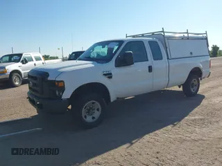 2010 Ford F-250 XL z VIN 1FTSX2B55AEA08754, wystawiony jako IAAI lot #42438103 z przebiegiem 573 535 mil mil oraz . Historia ofert i sprzedaży dostępna na DreamBid. Obrazek 17.