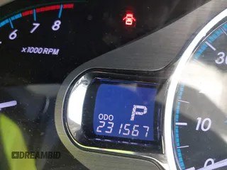2012 Toyota Sienna XLE z VIN 5TDDK3DC6CS044409, wystawiony jako IAAI lot #42409389 z przebiegiem 231 567 mil mil oraz . Historia ofert i sprzedaży dostępna na DreamBid. Obrazek 15.