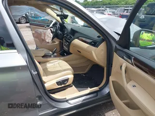2015 BMW X3 xDrive28i z VIN 5UXWX9C53F0D61007, wystawiony jako IAAI lot #42299523 z przebiegiem 183 205 mil mil oraz . Historia ofert i sprzedaży dostępna na DreamBid. Obrazek 5.