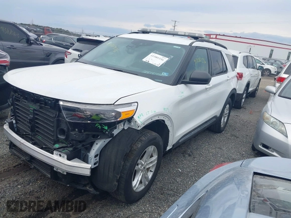 2022 Ford Explorer XLT with VIN 1FMSK8DH8NGA53766, listed as a IAAI auction lot 41588336 with 11,916 mi miles and . Bid and sale history available at DreamBid. Image 2.