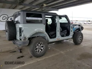 2024 Ford Bronco Badlands z VIN 1FMEE9BP5RLA42032, wystawiony jako Copart lot #60283315 z przebiegiem 4 081 mil mil oraz Szkoda całkowita • Salvage title. Historia ofert i sprzedaży dostępna na DreamBid. Obrazek 3.
