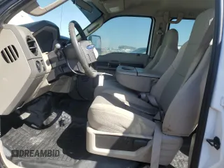 2008 Ford F-250 XL with VIN 1FTSW21R98EC61190, listed as a Copart auction lot 51826535 with 137,217 mi miles and Salvage title. Bid and sale history available at DreamBid. Image 7.