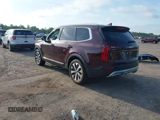 2022 Kia Telluride EX z VIN 5XYP34HCXNG263769, wystawiony jako IAAI lot #42273847 z przebiegiem 20 557 mil mil oraz . Historia ofert i sprzedaży dostępna na DreamBid. Obrazek 3.