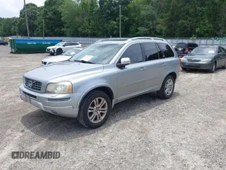 2013 Volvo XC90 Premier Plus z VIN YV4952CY2D1668000, wystawiony jako IAAI lot #42514229 z przebiegiem 173 123 mil mil oraz . Historia ofert i sprzedaży dostępna na DreamBid. Obrazek 2.