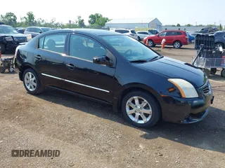 2011 Nissan Sentra SL z VIN 3N1AB6AP3BL611341, wystawiony jako IAAI lot #42427028 z przebiegiem 119 104 mil mil oraz . Historia ofert i sprzedaży dostępna na DreamBid. Obrazek 1.