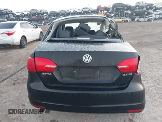 2013 Volkswagen Jetta SE z VIN 3VWDP7AJXDM435170, wystawiony jako IAAI lot #41454928 z przebiegiem 136 400 mil mil oraz . Historia ofert i sprzedaży dostępna na DreamBid. Obrazek 16.