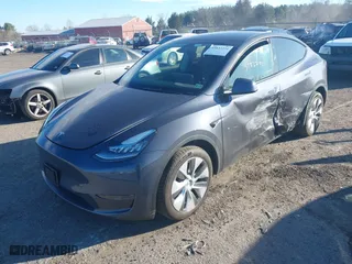 2023 Tesla Model Y Long Range with VIN 7SAYGDEE8PA140562, listed as a IAAI auction lot 41837231 with 30,847 mi miles. Bid and sale history available at carsss.com. Image 20.