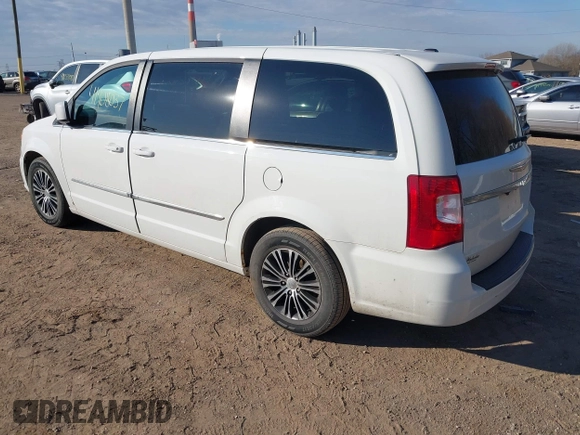 2014 Chrysler Town & Country S with VIN 2C4RC1HG7ER109008, listed as a IAAI auction lot 41908037 with 176,633 mi miles. Bid and sale history available at carsss.com. Image 3.