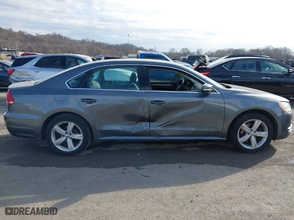 2014 Volkswagen Passat SE w/Sunroof with VIN 1VWBT7A34EC118525, listed as a IAAI auction lot 41653118 with 124,832 mi miles. Bid and sale history available at carsss.com. Image 13.