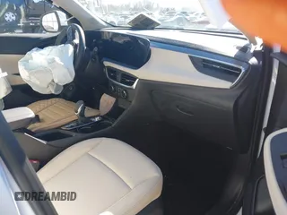 2024 Buick Encore GX Preferred с VIN KL4AMBS23RB197695, выставлен на аукционе IAAI как лот 41274044 с пробегом 1 451 миль миль и . История ставок и продаж доступна на DreamBid. Изображение 5.