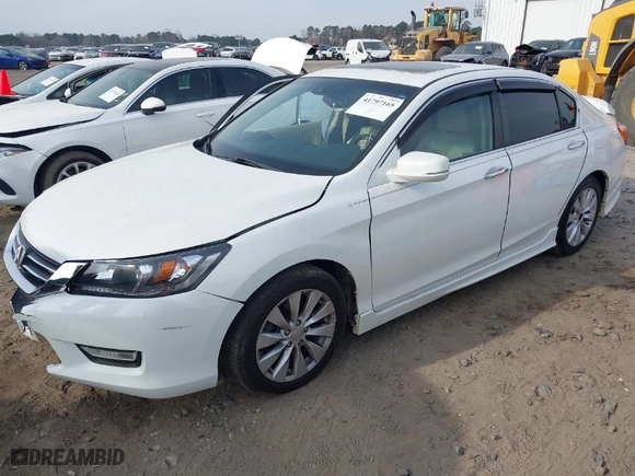 2014 Honda Accord Sedan EX-L with VIN 1HGCR2F83EA251934, listed as a IAAI auction lot 41797165 with NaN miles. Bid and sale history available at carsss.com. Image 2.