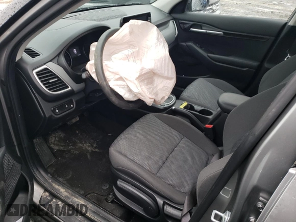 2021 Kia Seltos LX z VIN KNDEPCAA8M7116473, wystawiony jako Copart lot #49865145 z przebiegiem 20 122 mil mil oraz Szkoda całkowita • Salvage title. Historia ofert i sprzedaży dostępna na DreamBid. Obrazek 7.
