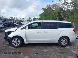 2016 Kia Sedona LX with VIN KNDMB5C19G6084405, listed as a IAAI auction lot 41211452 with 88,783 mi miles. Bid and sale history available at carsss.com. Image 15.