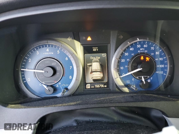 2017 Toyota Sienna XLE Auto Access Seat with VIN 5TDYZ3DC9HS820214, listed as a Copart auction lot 43328565 with 166,796 mi miles and Salvage title. Bid and sale history available at DreamBid. Image 9.