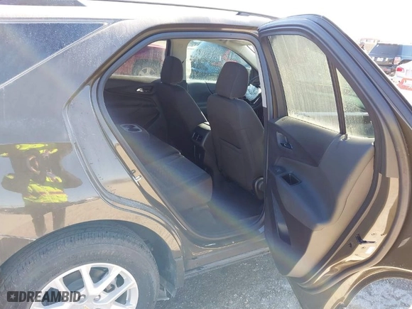 2024 Chevrolet Equinox LT with VIN 3GNAXKEGXRL208573, listed as a IAAI auction lot 41275771 with 9,260 mi miles. Bid and sale history available at carsss.com. Image 8.