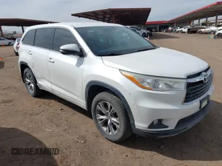 2014 Toyota Highlander LE z VIN 5TDBKRFH3ES026214, wystawiony jako IAAI lot #41604668 z przebiegiem 255 288 mil mil oraz . Historia ofert i sprzedaży dostępna na DreamBid. Obrazek 1.