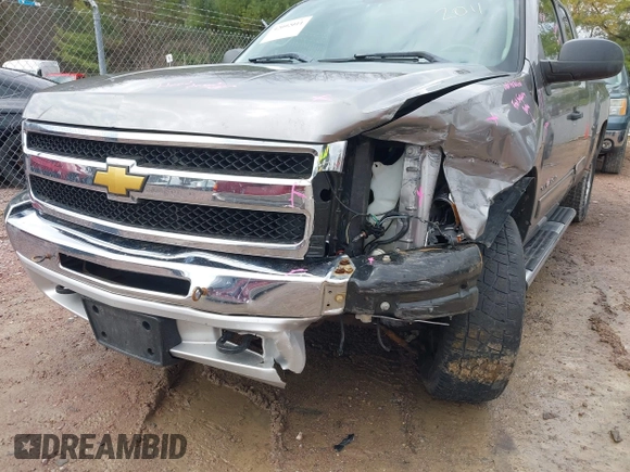 2012 Chevrolet Silverado 1500 LT with VIN 1GCRKSE76CZ228698, listed as a IAAI auction lot 42092011 with 184,322 mi miles. Bid and sale history available at carsss.com. Image 18.