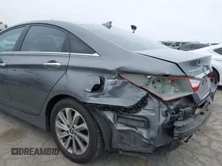 2014 Hyundai Sonata SE with VIN 5NPEC4AC3EH876729, listed as a IAAI auction lot 42040799 with 50,395 mi miles and . Bid and sale history available at DreamBid. Image 6.