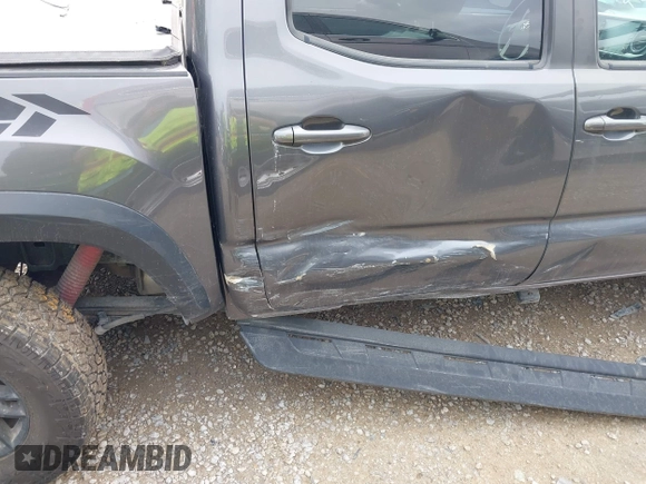 2021 Toyota Tacoma SR с VIN 5TFCZ5AN8MX266972, выставлен на аукционе IAAI как лот 42511666 с пробегом 56 378 миль миль и . История ставок и продаж доступна на DreamBid. Изображение 6.