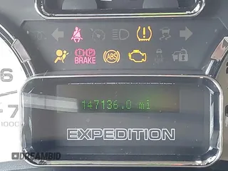 2013 Ford Expedition XLT с VIN 1FMJU1H54DEF16915, выставлен на аукционе IAAI как лот 42771812 с пробегом 147 136 миль миль и . История ставок и продаж доступна на DreamBid. Изображение 15.