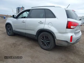2015 Kia Sorento LX with VIN 5XYKTCA60FG639308, listed as a IAAI auction lot 42037202 with 150,444 mi miles. Bid and sale history available at carsss.com. Image 3.