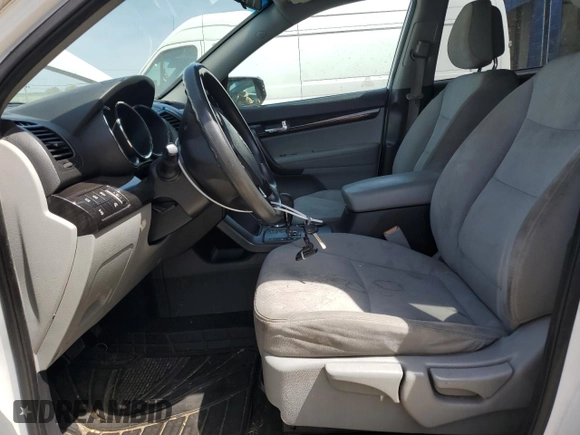 2011 Kia Sorento LX with VIN 5XYKTCA15BG027989, listed as a Copart auction lot 54152835 with 232,372 mi miles and Clean Title. Bid and sale history available at DreamBid. Image 7.