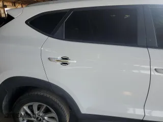 2016 Hyundai Tucson SE with VIN KM8J33A43GU140220, listed as a Copart auction lot 69803744 with 120,288 mi miles and Clean Title. Bid and sale history available at carsss.com. Image 10.
