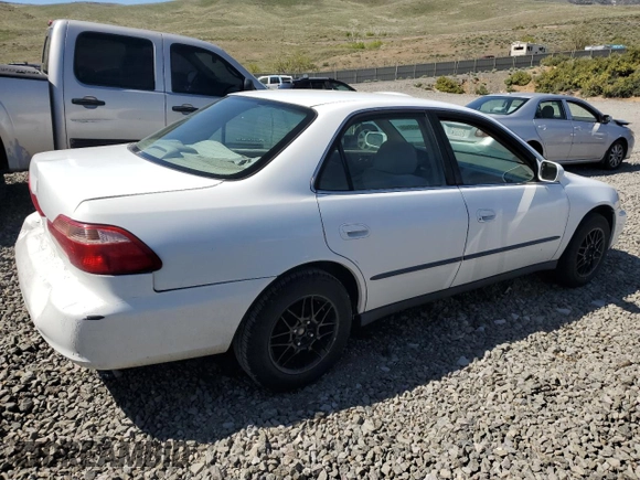 1998 Honda Accord LX z VIN 1HGCG5649WA145400, wystawiony jako Copart lot #56373105 z przebiegiem 319 020 mil mil oraz Szkoda całkowita • Salvage title. Historia ofert i sprzedaży dostępna na DreamBid. Obrazek 3.
