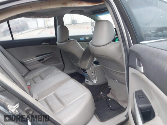 2010 Honda Accord EX-L z VIN 1HGCP3F83AA015323, wystawiony jako IAAI lot #42232579 z przebiegiem 182 695 mil mil oraz . Historia ofert i sprzedaży dostępna na DreamBid. Obrazek 8.