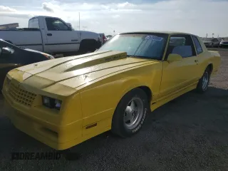 1987 Chevrolet Monte Carlo z VIN 1G1GZ11G1HP127793, wystawiony jako Copart lot #75700654 z przebiegiem 99 478 mil mil oraz Szkody całkowita. Historia ofert i sprzedaży dostępna na DreamBid. Obrazek 1.