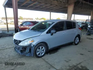2008 Nissan Versa 1.8 S with VIN 3N1BC13E28L372714, listed as a Copart auction lot 44194925 with 93,110 mi miles and Salvage Title. Bid and sale history available at carsss.com. Image 1.
