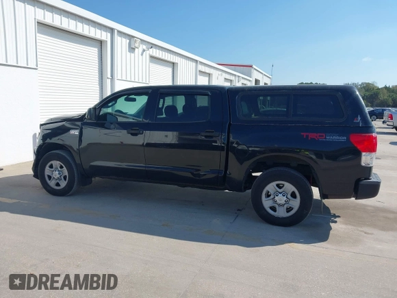 2013 Toyota Tundra z VIN 5TFDY5F16DX292418, wystawiony jako IAAI lot #41531030 z przebiegiem 236 555 mil mil oraz . Historia ofert i sprzedaży dostępna na DreamBid. Obrazek 14.
