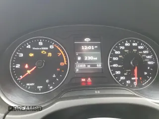 2017 Audi A3 Premium z VIN WAUAUGFFXH1051635, wystawiony jako Copart lot #56607485 z przebiegiem 133 659 mil mil oraz Szkody całkowita. Historia ofert i sprzedaży dostępna na DreamBid. Obrazek 9.